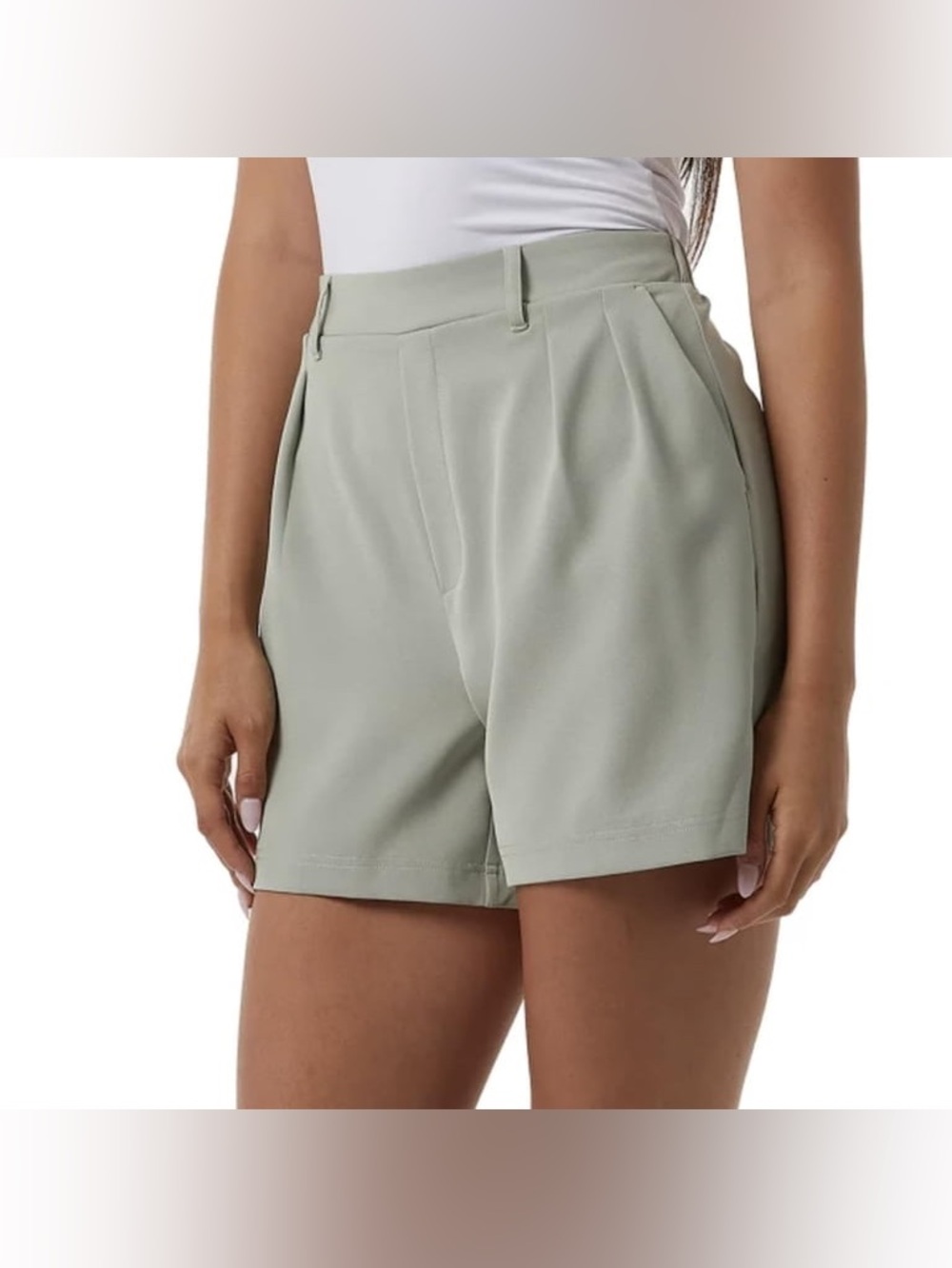 32 Cool High Waist Sage Green Tailored Shorts Women’s Size Large NWOT